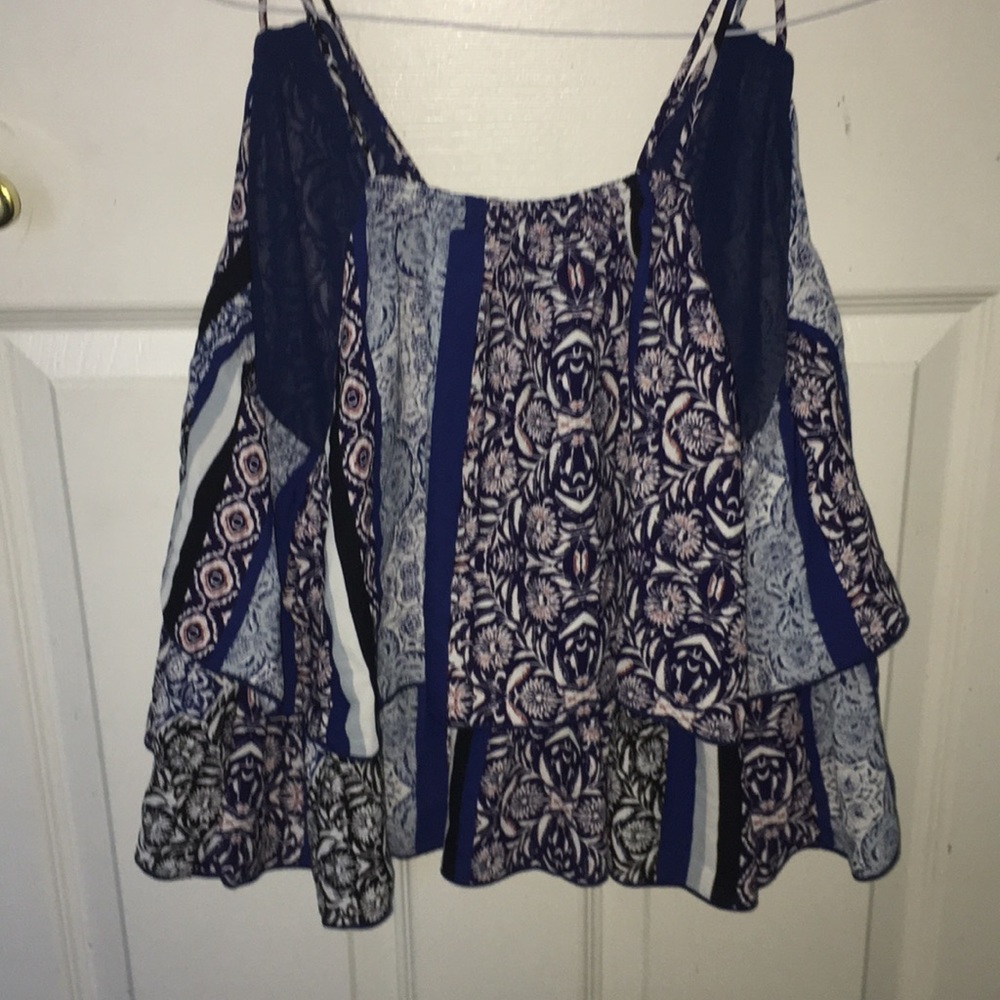 Beautiful Flowy Ruffled Tank Top - Picture 3 of 3